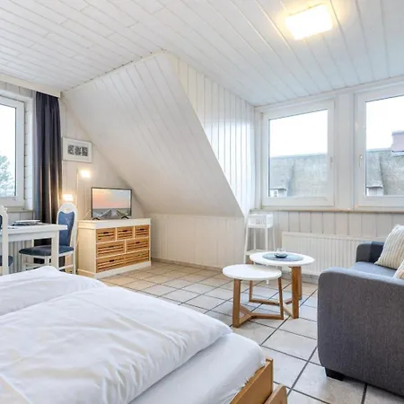3 Id 465 Apartment *